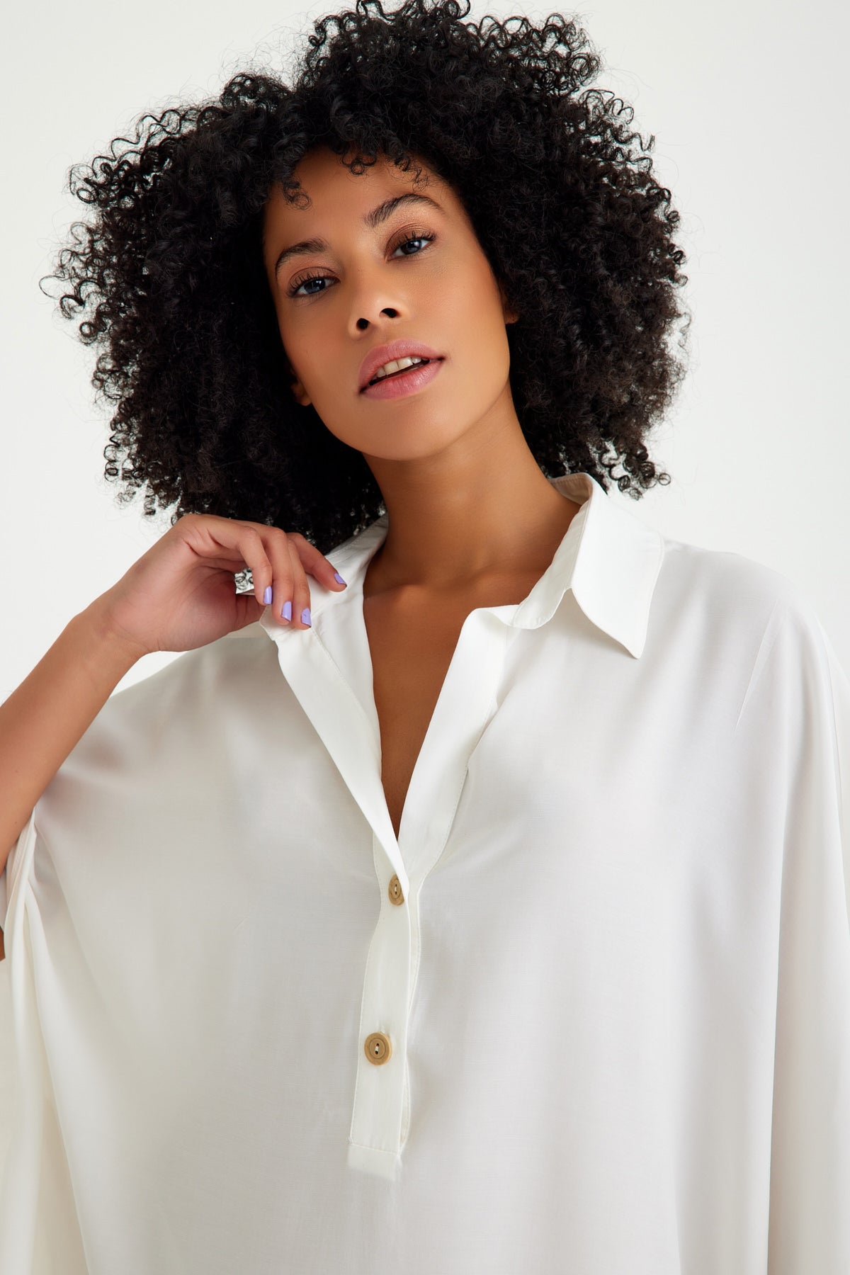 Beyaz Gömlek Yaka Kısa Plaj Elbisesi