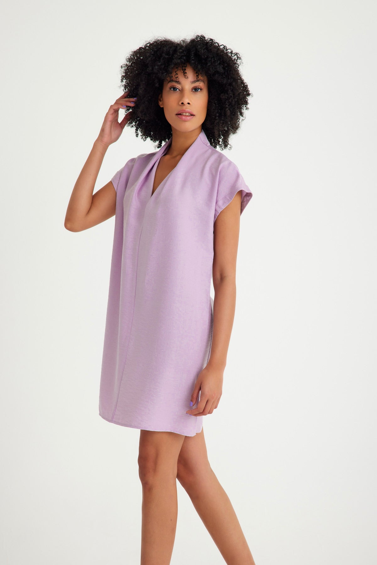 Pudra Düşük Kısa Kollu Rahat Kesim Kısa Elbise