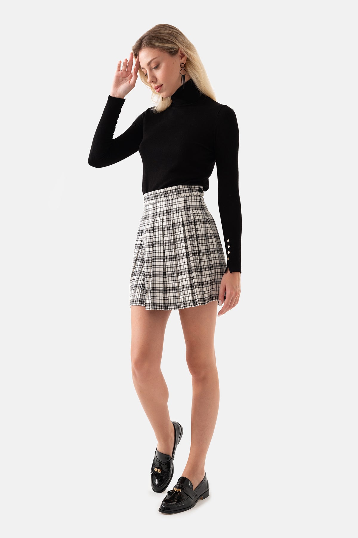 Black and White Plaid Pleated Women's Skirt