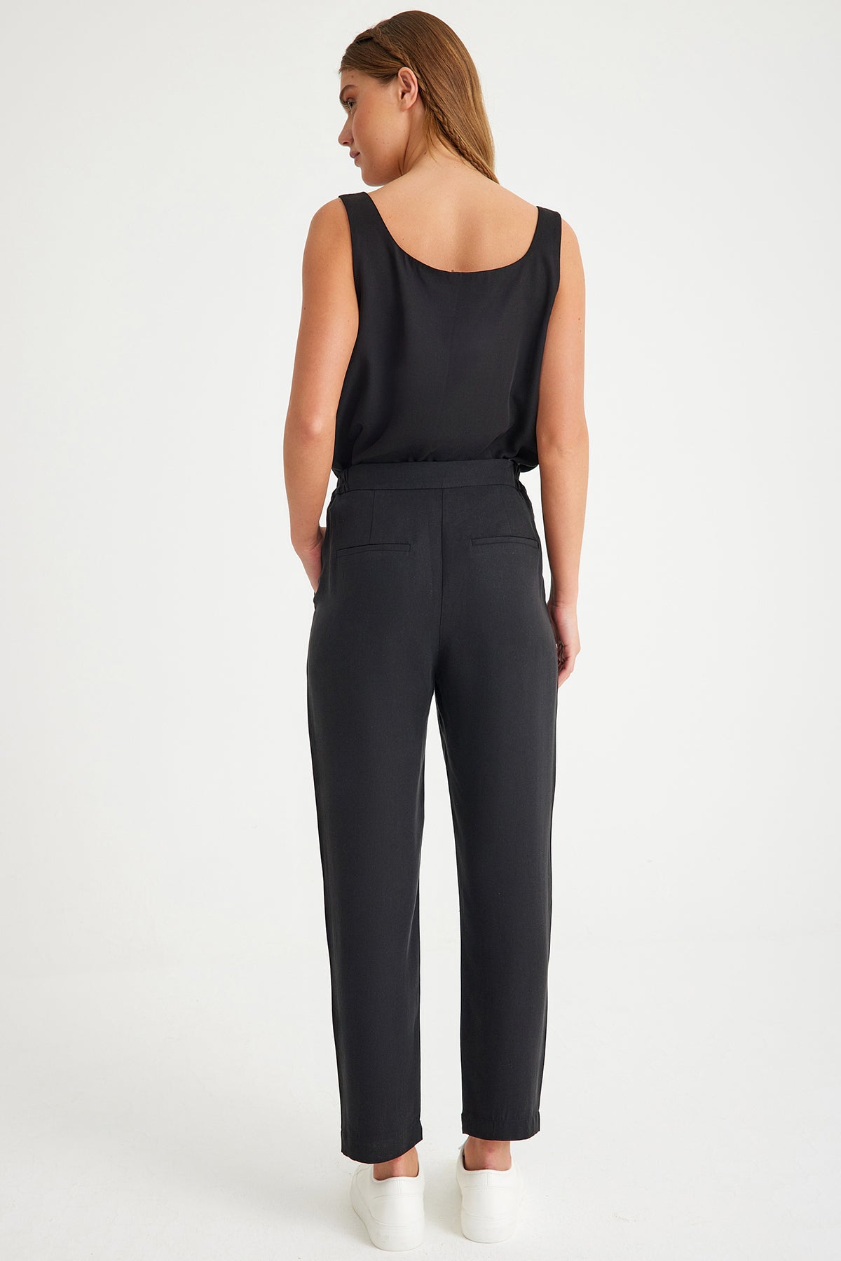 Black Women's Carrot Trousers