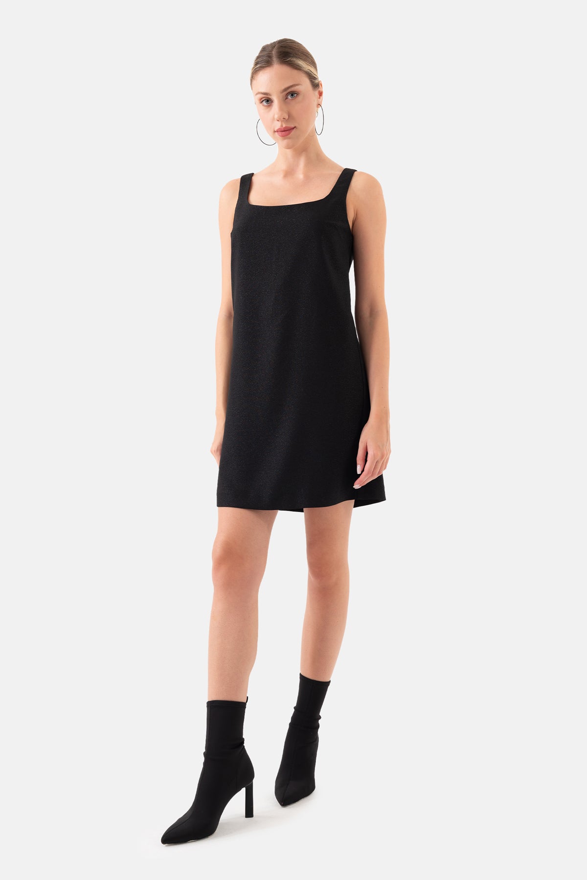 Siyah Kare Yaka Mini Boy Kadın Elbise