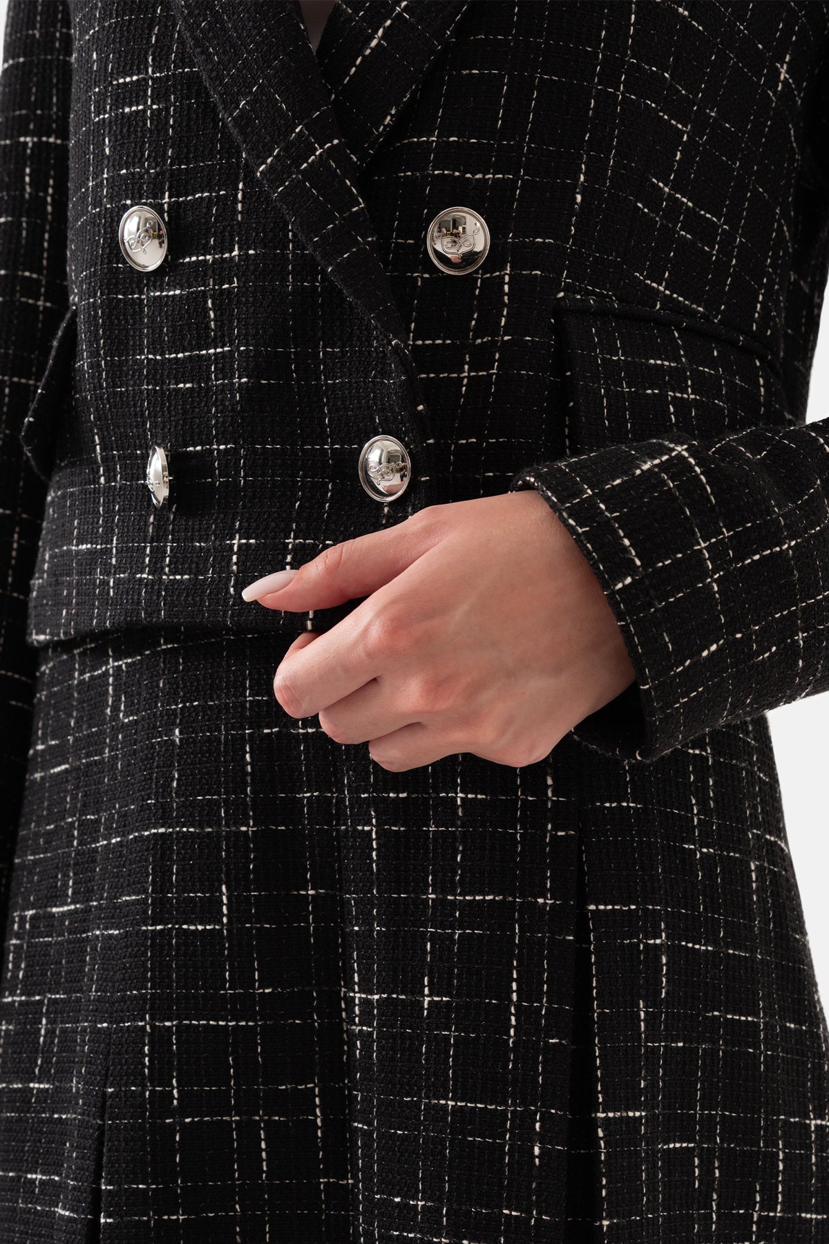 Siyah Kareli Kruvaze Kısa Kadın Ceket