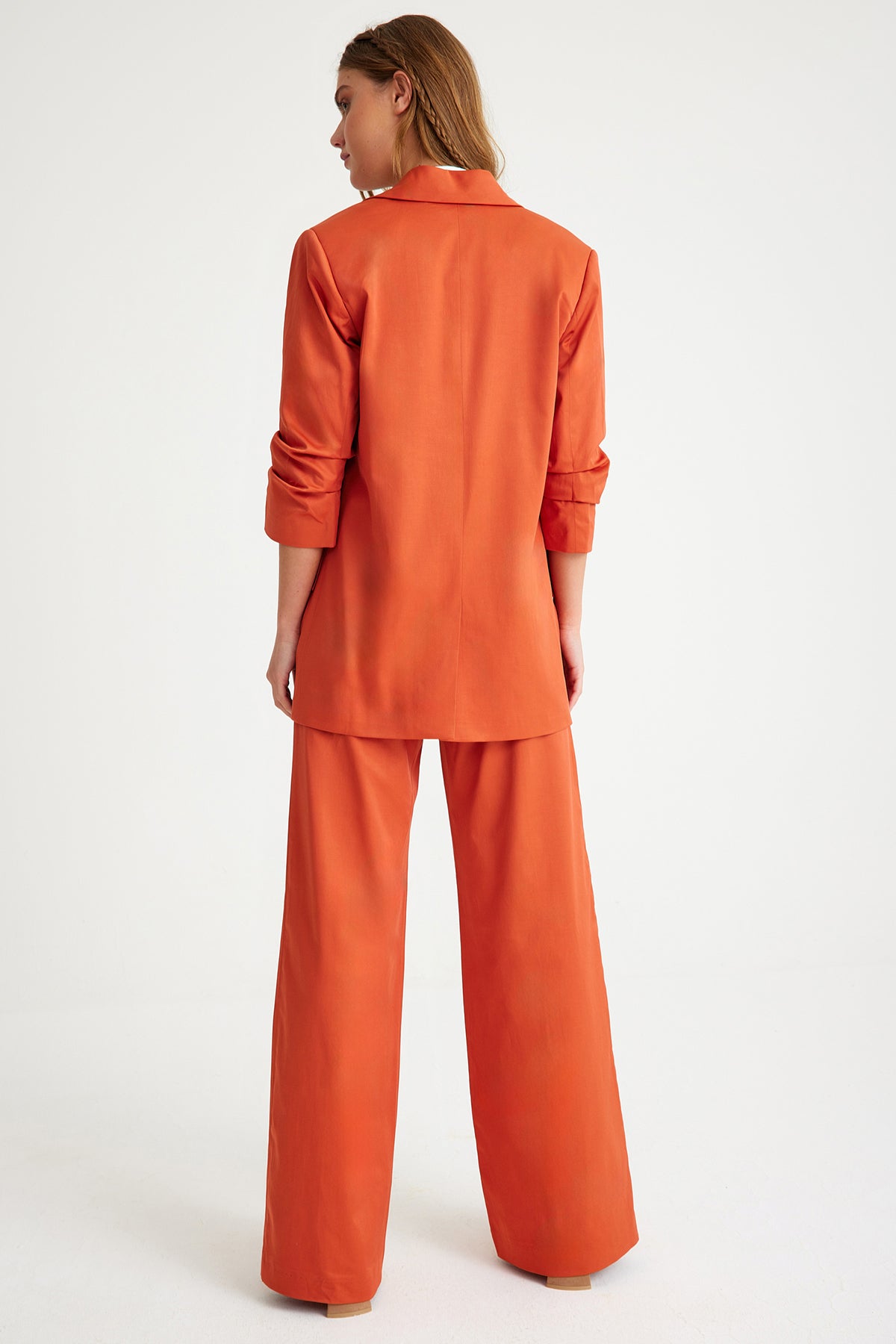 Turuncu Kolları Büzgülü Blazer Kadın Ceket
