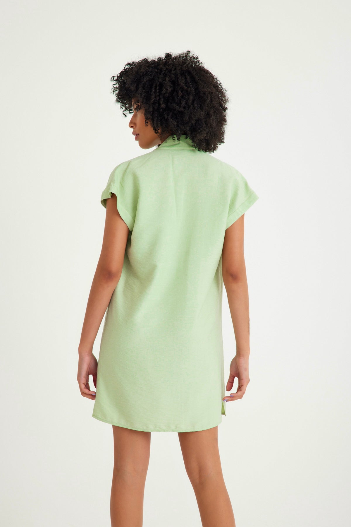 Yeşil Düşük Kısa Kollu Rahat Kesim Kısa Elbise
