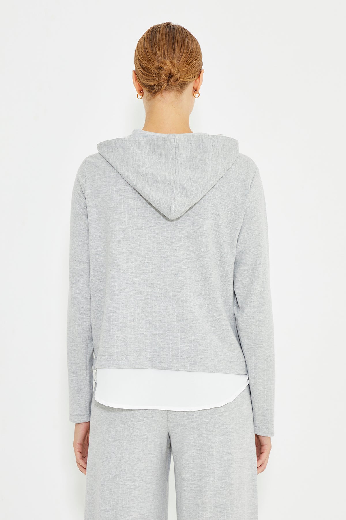 Gri Çizgili Cepli Ve Kapüşonlu Kadın Sweatshirt