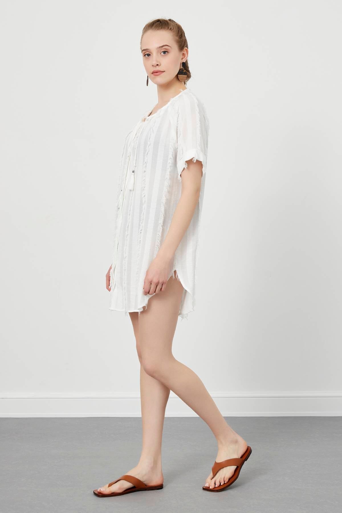 White Tassel Detail Short Kimono