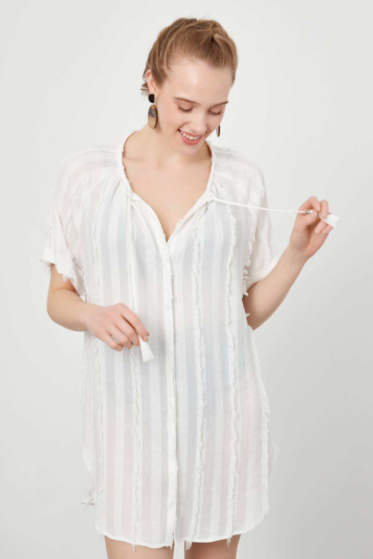 White Tassel Detail Short Kimono
