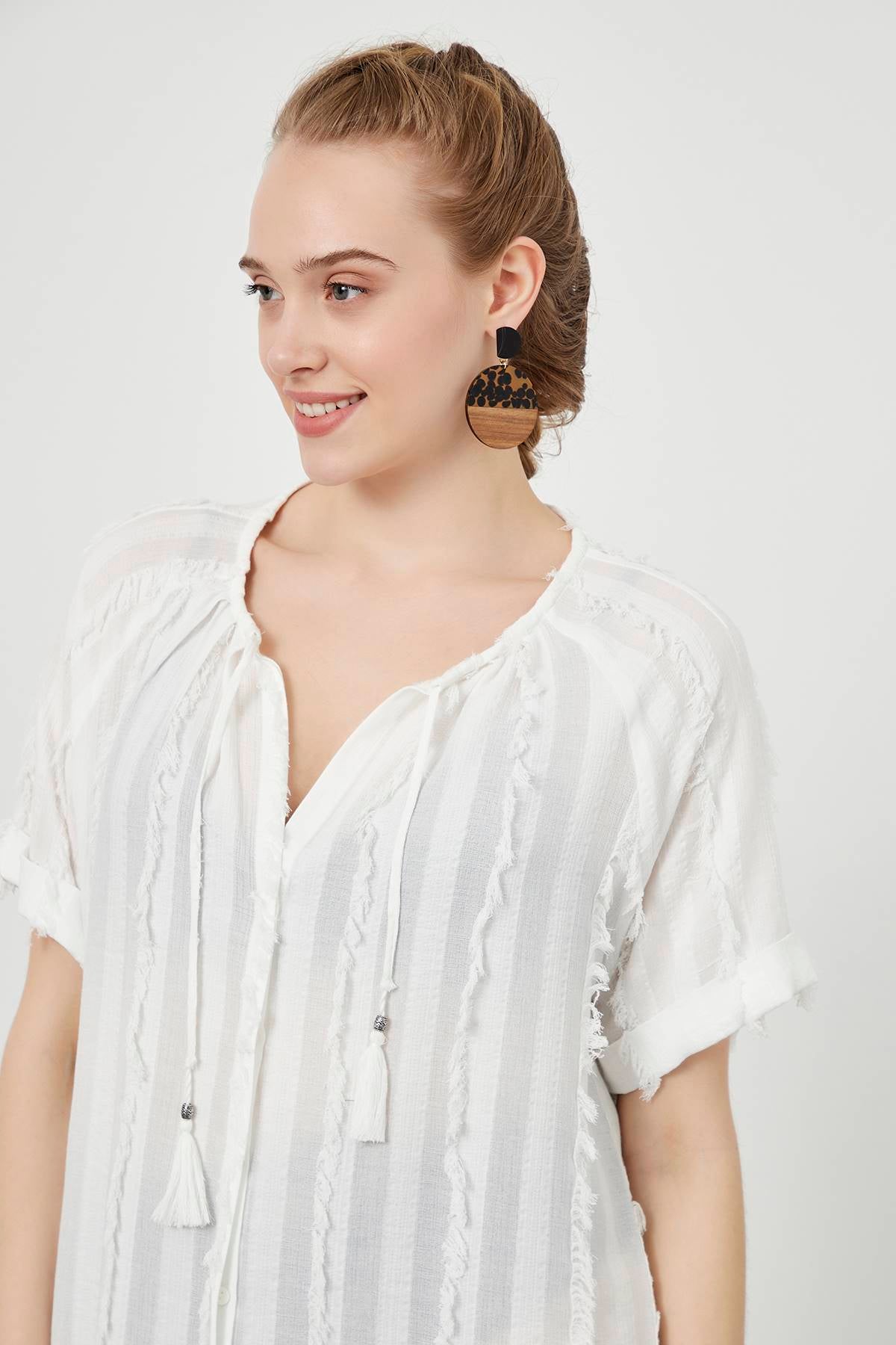 White Tassel Detail Short Kimono