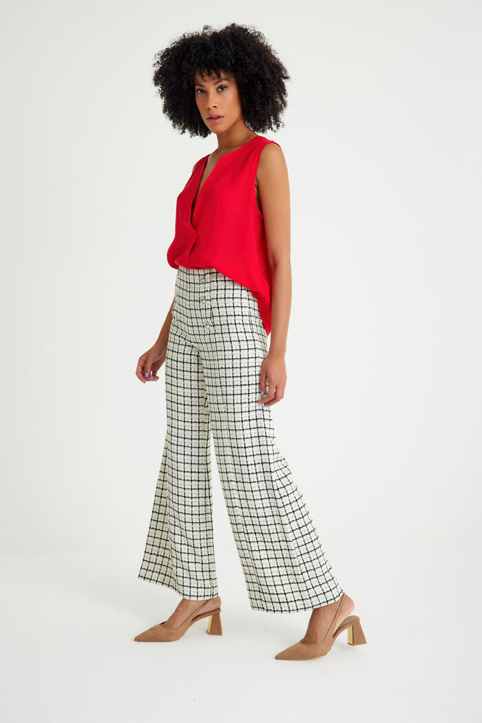 White Checked Side Hidden Zippered Trousers