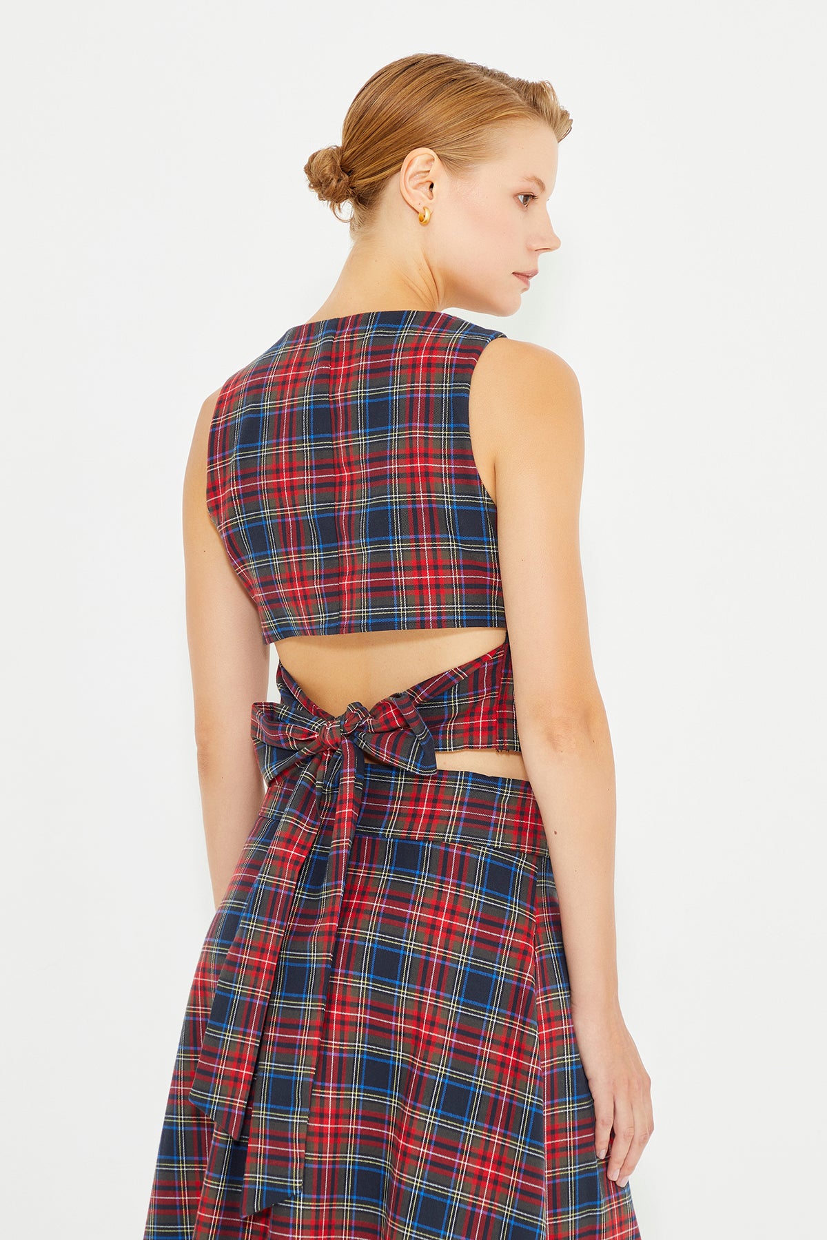 Red And Navy Blue Plaid Crew Neck Sleeveless Back Drawstring Detailed Blouse