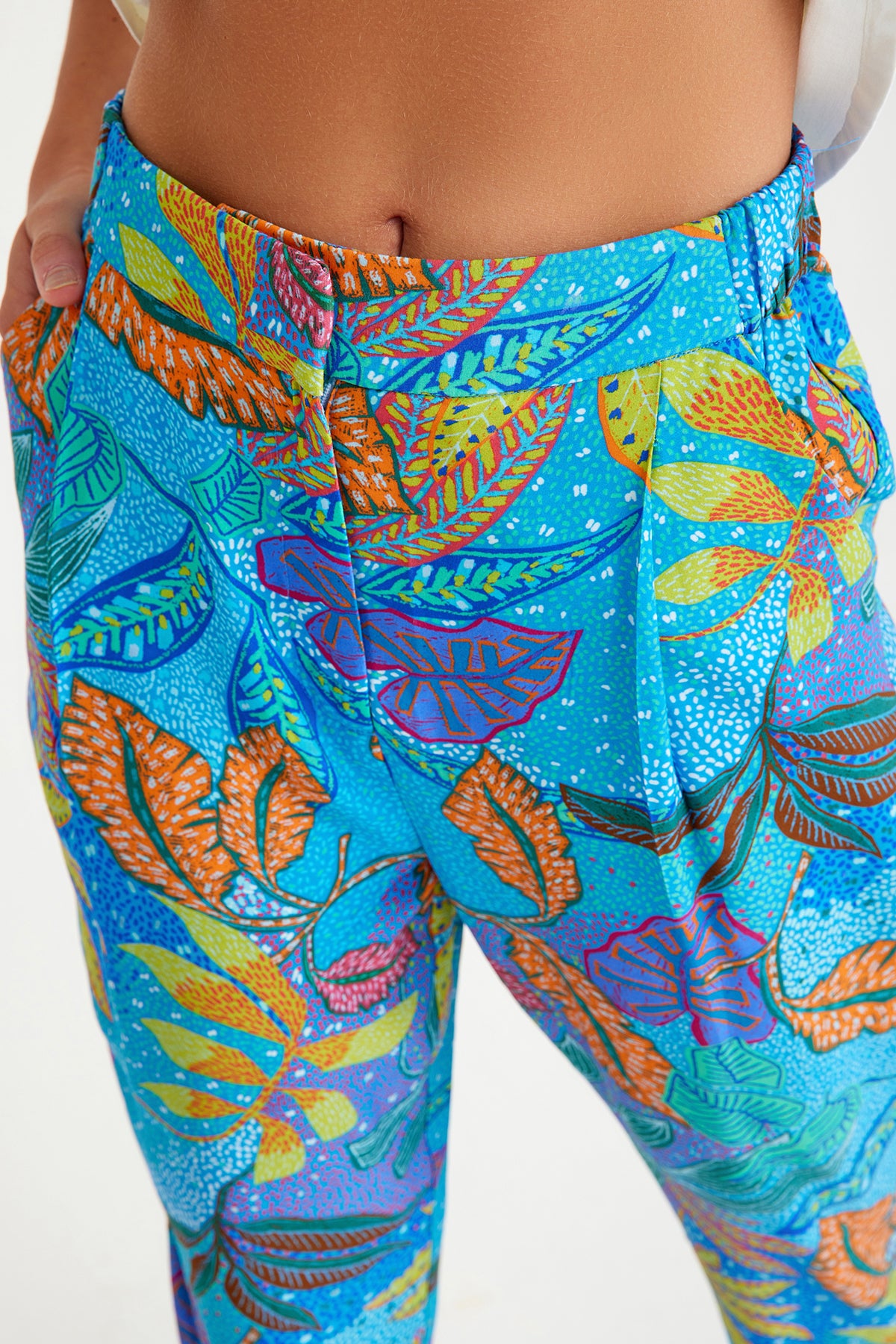 Blue Leaf Patterned Elastic Waist Women's Trousers