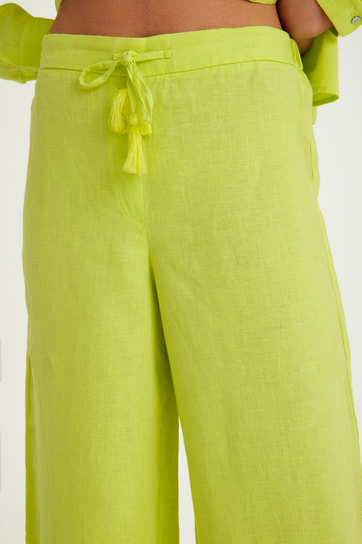Yeşil Keten Beli Bağcıklı Bol Paça Kadın Pantolon