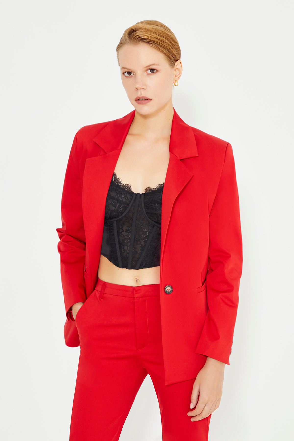 Kırmızı Cepli Vatkalı Blazer Kadın Ceket