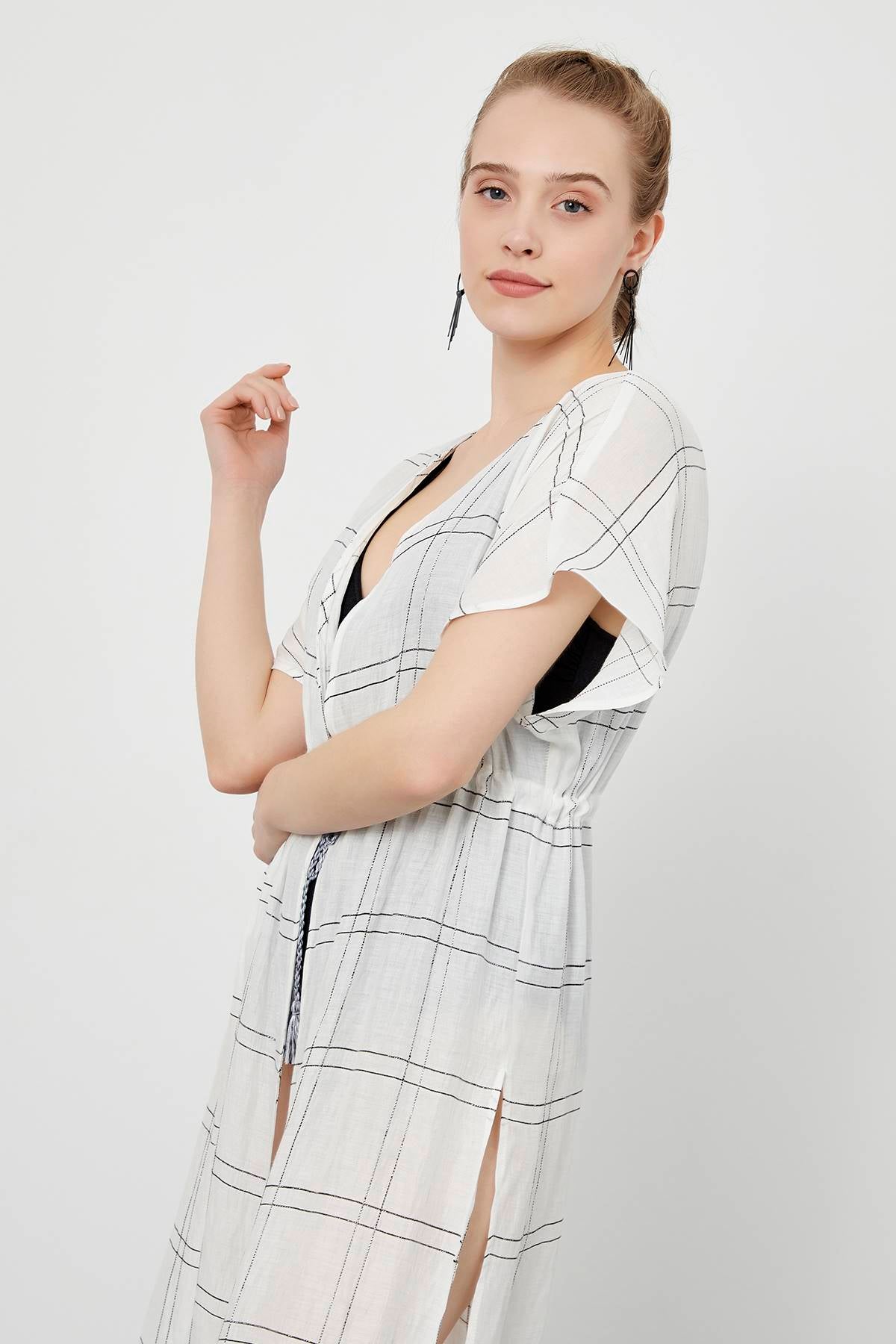 White Checked Belted Long Kimono with Short Sleeves
