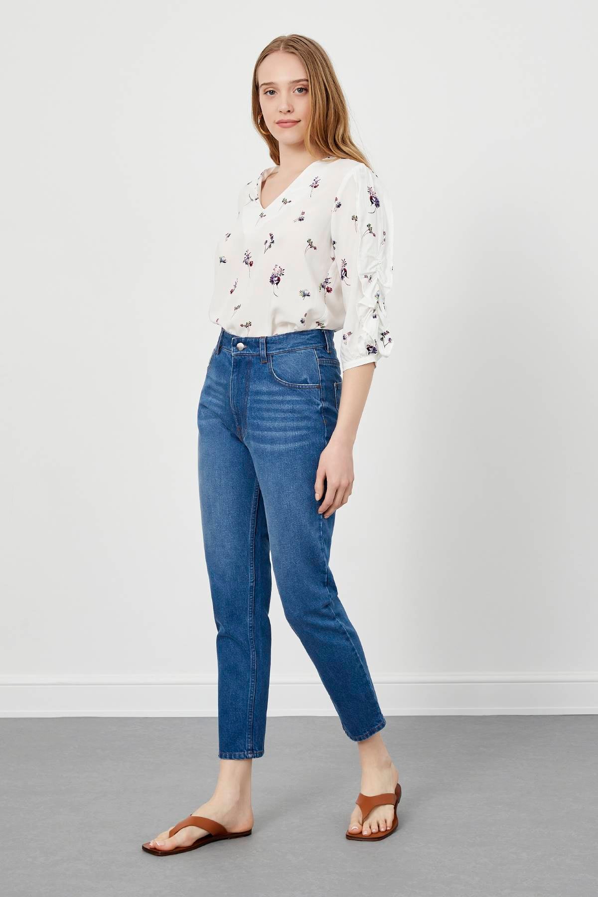 Floral Pattern Ruffled Sleeves V-Neck Blouse