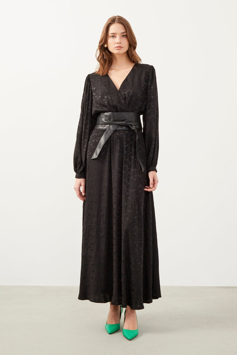 Siyah Kruvaze Beli Kuşaklı Lastikli Maxi Elbise