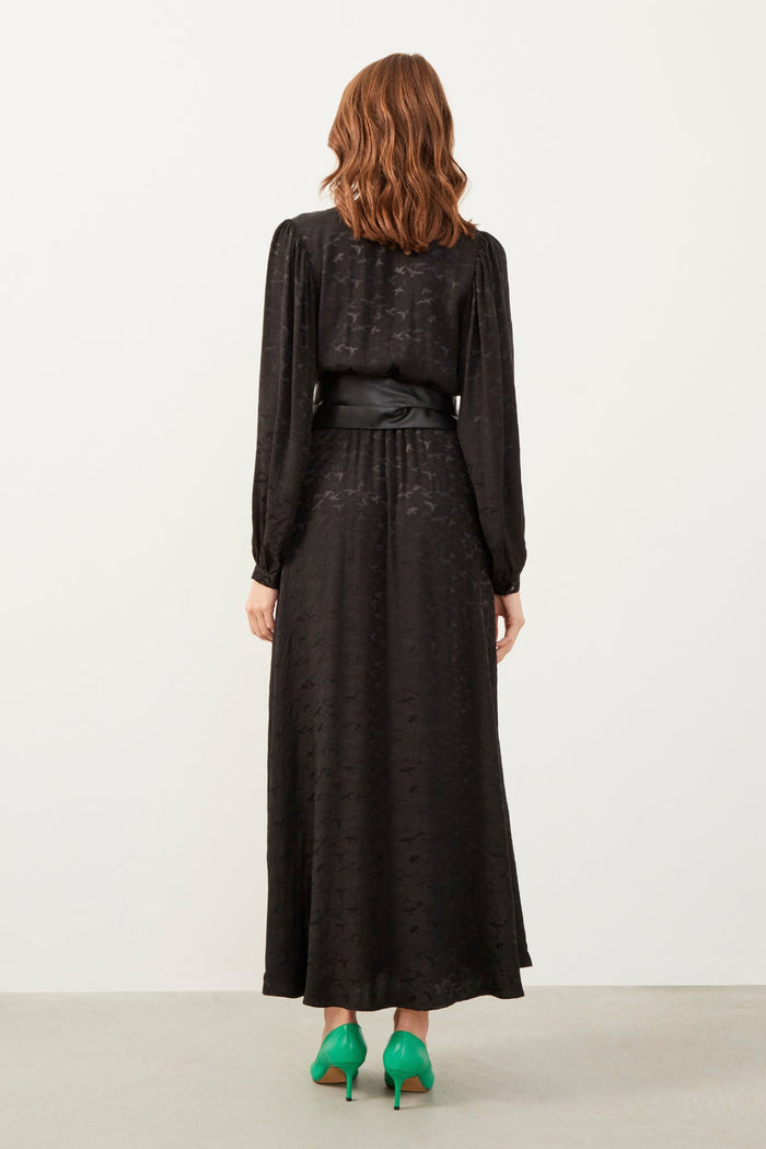 Siyah Kruvaze Beli Kuşaklı Lastikli Maxi Elbise