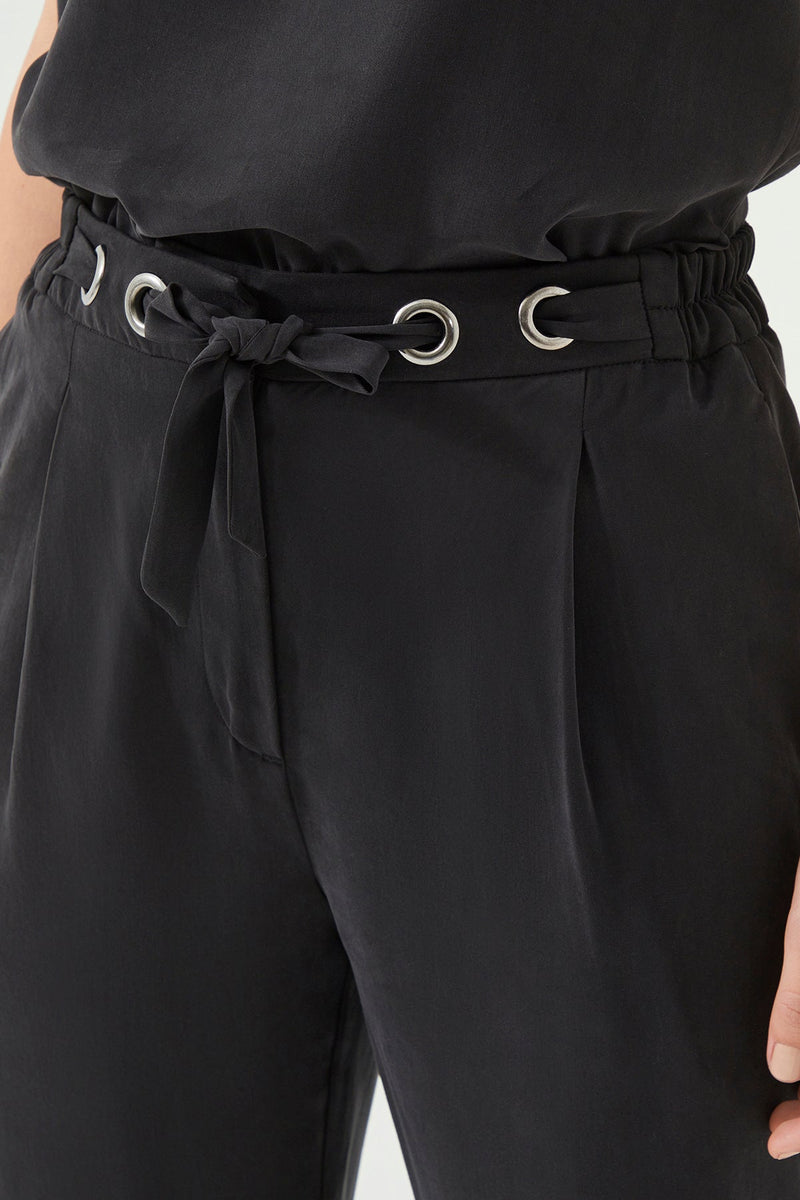 Siyah Pileli Yüksek Bel Süs Kuşaklı Kadın Pantolon